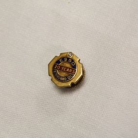 14K and Diamond Esso Service Pin Standard Oil