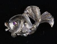 14K Yellow Gold Fish Pin